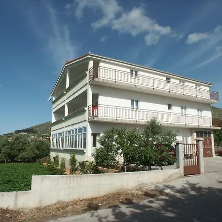 2041d Apartment